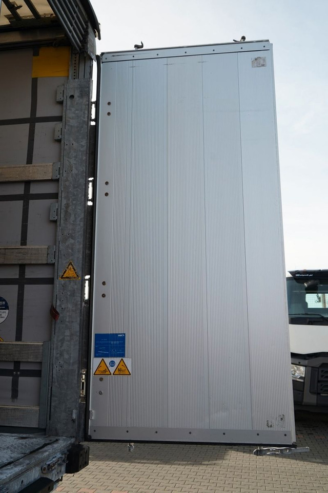 Полуприколка со церада Schmitz Cargobull / FIRANKA / STANDARD / OŚ PODNOSZONA / DACH PODN: слика 14 Полуприколка со церада Schmitz Cargobull / FIRANKA / STANDARD / OŚ PODNOSZONA / DACH PODN: слика 14