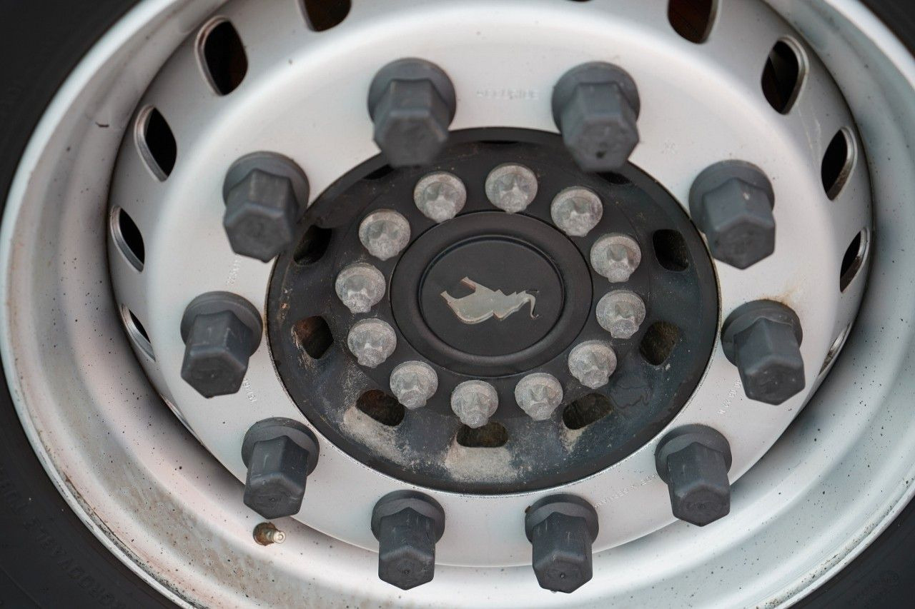 Полуприколка со церада Schmitz Cargobull / FIRANKA / STANDARD / OŚ PODNOSZONA / DACH PODN: слика 25 Полуприколка со церада Schmitz Cargobull / FIRANKA / STANDARD / OŚ PODNOSZONA / DACH PODN: слика 25