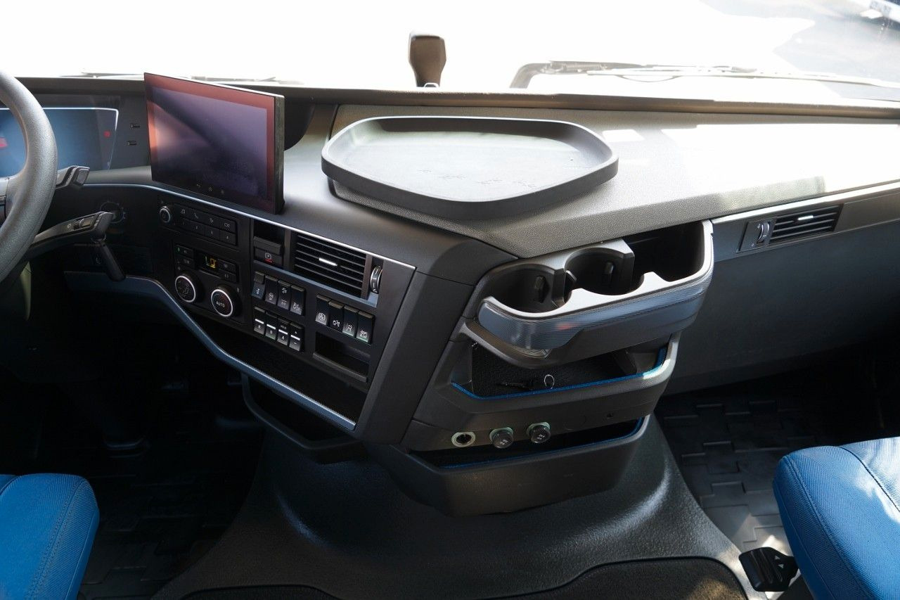 Камион со церада Volvo FH 500 / I-SAVE / XL / ZESTAW TANDEM PRZEJAZDOWY: слика 16 Камион со церада Volvo FH 500 / I-SAVE / XL / ZESTAW TANDEM PRZEJAZDOWY: слика 16