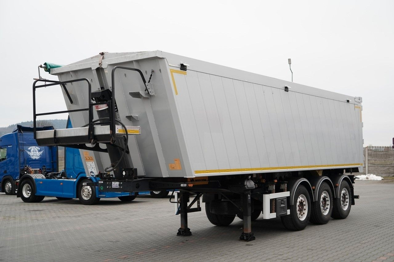 Wielton WYWROTKA / 41 M3 / ALUMINIOWA / 2x OŚ PODNOSZON - Кипер полуприколка: слика 1 Wielton WYWROTKA / 41 M3 / ALUMINIOWA / 2x OŚ PODNOSZON - Кипер полуприколка: слика 1