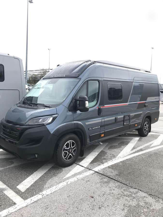 ADRIA Twin Sport 640 SG - Кампер комбе: слика 1 ADRIA Twin Sport 640 SG - Кампер комбе: слика 1