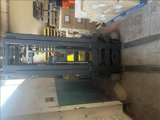 AisleMaster 20S Forklift - Вилушкар: слика 2 AisleMaster 20S Forklift - Вилушкар: слика 2