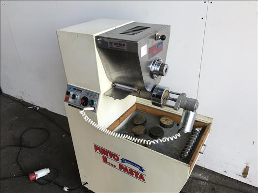 Dominioni Punto and Pasta Pasta extruder machine - Опрема за обработка на храна: слика 3 Dominioni Punto and Pasta Pasta extruder machine - Опрема за обработка на храна: слика 3