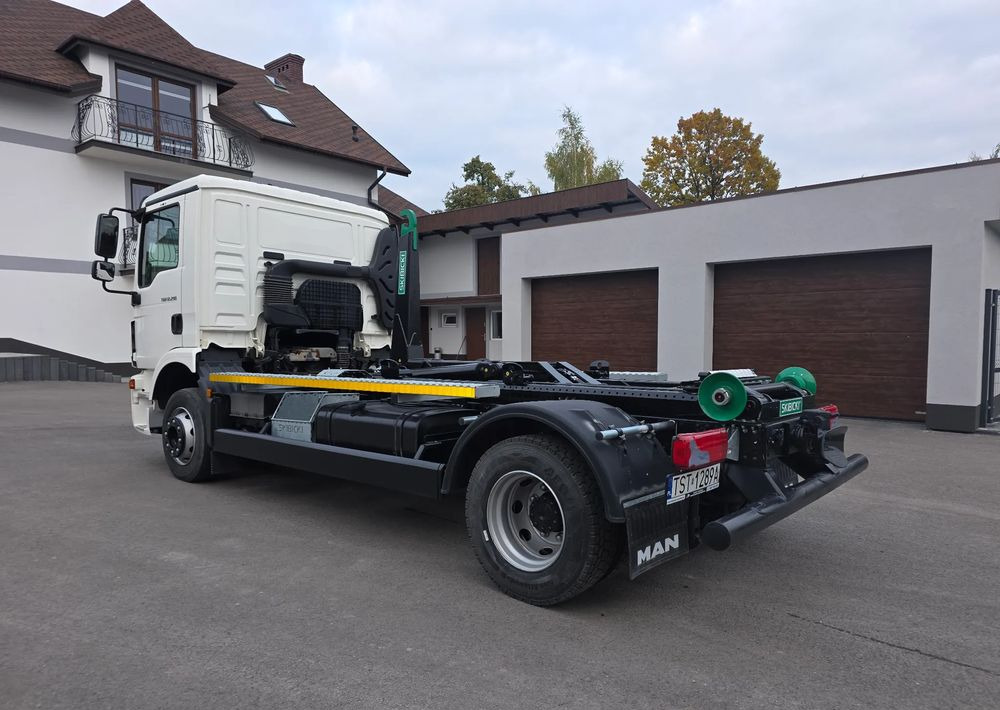 MAN TGM 12.290 - Камион со кука за подигање: слика 4 MAN TGM 12.290 - Камион со кука за подигање: слика 4
