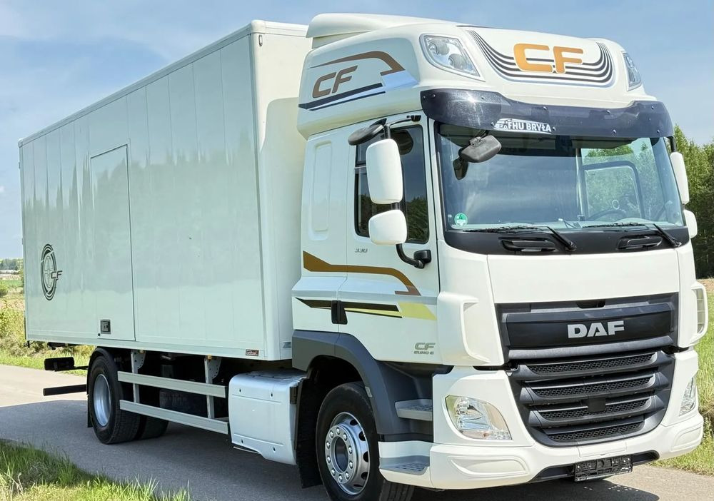 DAF CF 330/10.2017/KONTENER/IZOTERMA/WINDA/18 PALET/E6/NISKI PRZEBIEG/Z NIEMIEC/JAK NOWY/DUŻY SILNIK/ - Камион сандучар: слика 2 DAF CF 330/10.2017/KONTENER/IZOTERMA/WINDA/18 PALET/E6/NISKI PRZEBIEG/Z NIEMIEC/JAK NOWY/DUŻY SILNIK/ - Камион сандучар: слика 2