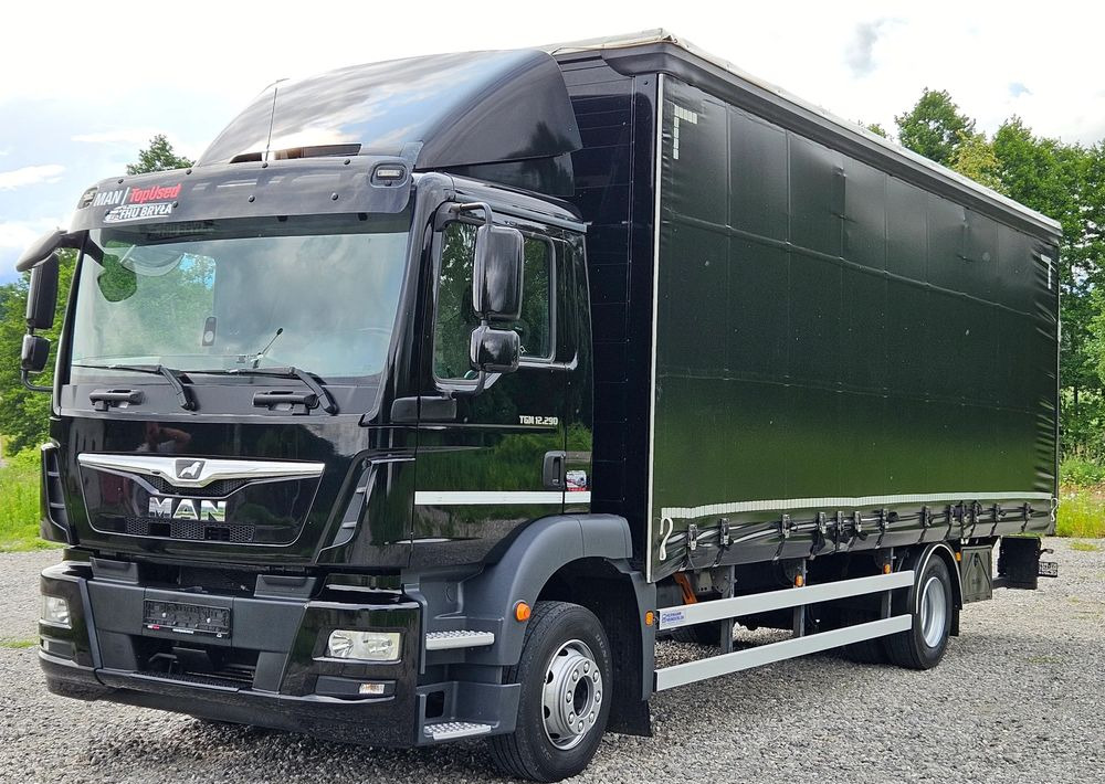 MAN TGM 12.290/15.290/E6/FIRANKA/BOCZNE DRZWI/BURTO-FIRANKA/18PALET/WINDA/NISKI PRZEBIEG/2018/CAŁY NA PODUSZKACH/SERWISOWANY - Камион со церада: слика 1 MAN TGM 12.290/15.290/E6/FIRANKA/BOCZNE DRZWI/BURTO-FIRANKA/18PALET/WINDA/NISKI PRZEBIEG/2018/CAŁY NA PODUSZKACH/SERWISOWANY - Камион со церада: слика 1