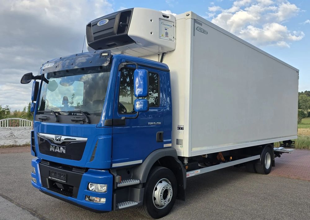 MAN TGM 15.250 / CHŁODNIA / WINDA / 2018 ROK / 230 TYŚ KM / BOCZNE DRZWI / AUTOMAT / SPROWADZONY / E6 / 18 EUROPALET/ - Камион ладилник: слика 1 MAN TGM 15.250 / CHŁODNIA / WINDA / 2018 ROK / 230 TYŚ KM / BOCZNE DRZWI / AUTOMAT / SPROWADZONY / E6 / 18 EUROPALET/ - Камион ладилник: слика 1