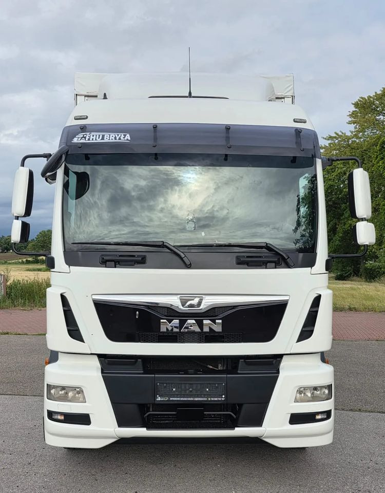 MAN TGM 18.290 / 18.250 /E6 / 22 PALETY / AUTOMAT / ZSUWANY DACH ORAZ BOKI / 9700 ŁADOWNOŚĆ / SERWISOWANY / NISKI PRZEBIEG / WINDA / FIRANKA / SPROWADZONY / 2019 / 335 TYŚ PRZEBIEG / PIERWSZY WŁAŚCIC - Камион со церада: слика 3 MAN TGM 18.290 / 18.250 /E6 / 22 PALETY / AUTOMAT / ZSUWANY DACH ORAZ BOKI / 9700 ŁADOWNOŚĆ / SERWISOWANY / NISKI PRZEBIEG / WINDA / FIRANKA / SPROWADZONY / 2019 / 335 TYŚ PRZEBIEG / PIERWSZY WŁAŚCIC - Камион со церада: слика 3