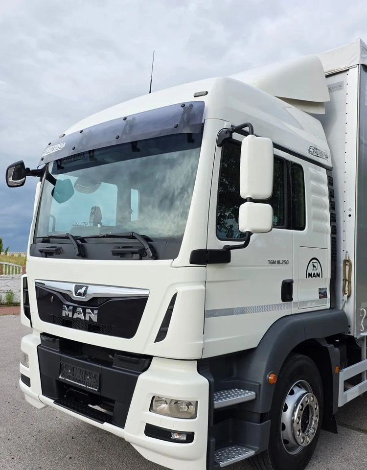 MAN TGM 18.290 / 18.250 /E6 / 22 PALETY / AUTOMAT / ZSUWANY DACH ORAZ BOKI / 9700 ŁADOWNOŚĆ / SERWISOWANY / NISKI PRZEBIEG / WINDA / FIRANKA / SPROWADZONY / 2019 / 335 TYŚ PRZEBIEG / PIERWSZY WŁAŚCIC - Камион со церада: слика 5 MAN TGM 18.290 / 18.250 /E6 / 22 PALETY / AUTOMAT / ZSUWANY DACH ORAZ BOKI / 9700 ŁADOWNOŚĆ / SERWISOWANY / NISKI PRZEBIEG / WINDA / FIRANKA / SPROWADZONY / 2019 / 335 TYŚ PRZEBIEG / PIERWSZY WŁAŚCIC - Камион со церада: слика 5