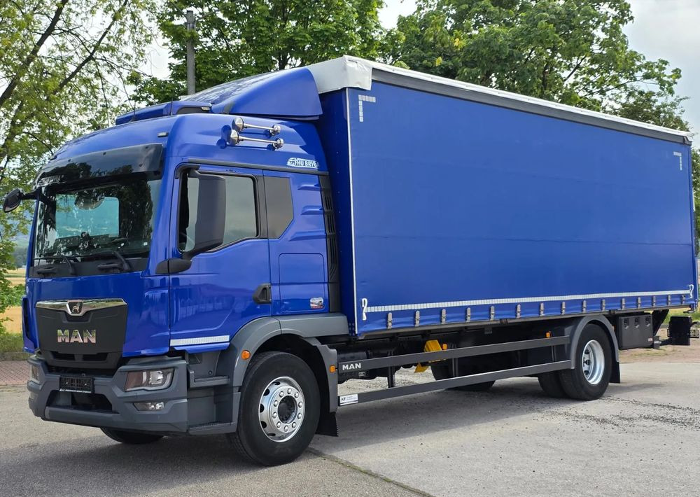 MAN TGM 18.320 / 18.290 / NOWY MODEL / E6 / 20PALET / 9200 ŁADOWNOŚĆ / SERWISOWANY / NISKI PRZEBIEG / WINDA / FIRANKA / SPROWADZONY / 2021 / NISKI PRZEBIEG /PIERWSZY WŁAŚCICIEL/ - Камион со церада: слика 2 MAN TGM 18.320 / 18.290 / NOWY MODEL / E6 / 20PALET / 9200 ŁADOWNOŚĆ / SERWISOWANY / NISKI PRZEBIEG / WINDA / FIRANKA / SPROWADZONY / 2021 / NISKI PRZEBIEG /PIERWSZY WŁAŚCICIEL/ - Камион со церада: слика 2