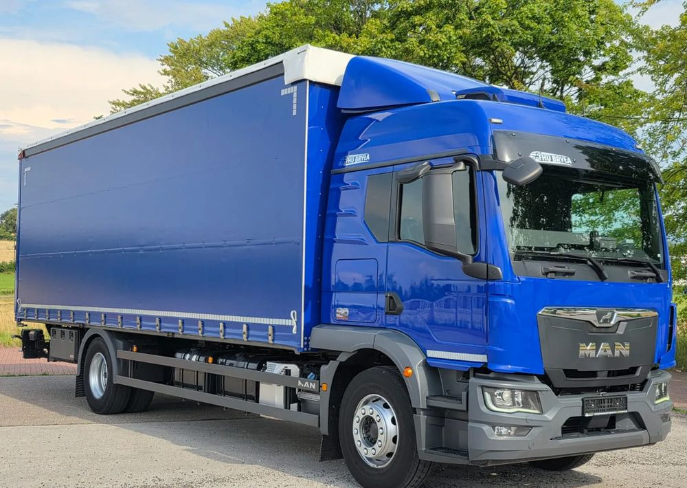 MAN TGM 18.320 / 18.290 / NOWY MODEL / E6 / 20PALET / 9200 ŁADOWNOŚĆ / SERWISOWANY / NISKI PRZEBIEG / WINDA / FIRANKA / SPROWADZONY / 2021 / NISKI PRZEBIEG /PIERWSZY WŁAŚCICIEL/ - Камион со церада: слика 2 MAN TGM 18.320 / 18.290 / NOWY MODEL / E6 / 20PALET / 9200 ŁADOWNOŚĆ / SERWISOWANY / NISKI PRZEBIEG / WINDA / FIRANKA / SPROWADZONY / 2021 / NISKI PRZEBIEG /PIERWSZY WŁAŚCICIEL/ - Камион со церада: слика 2