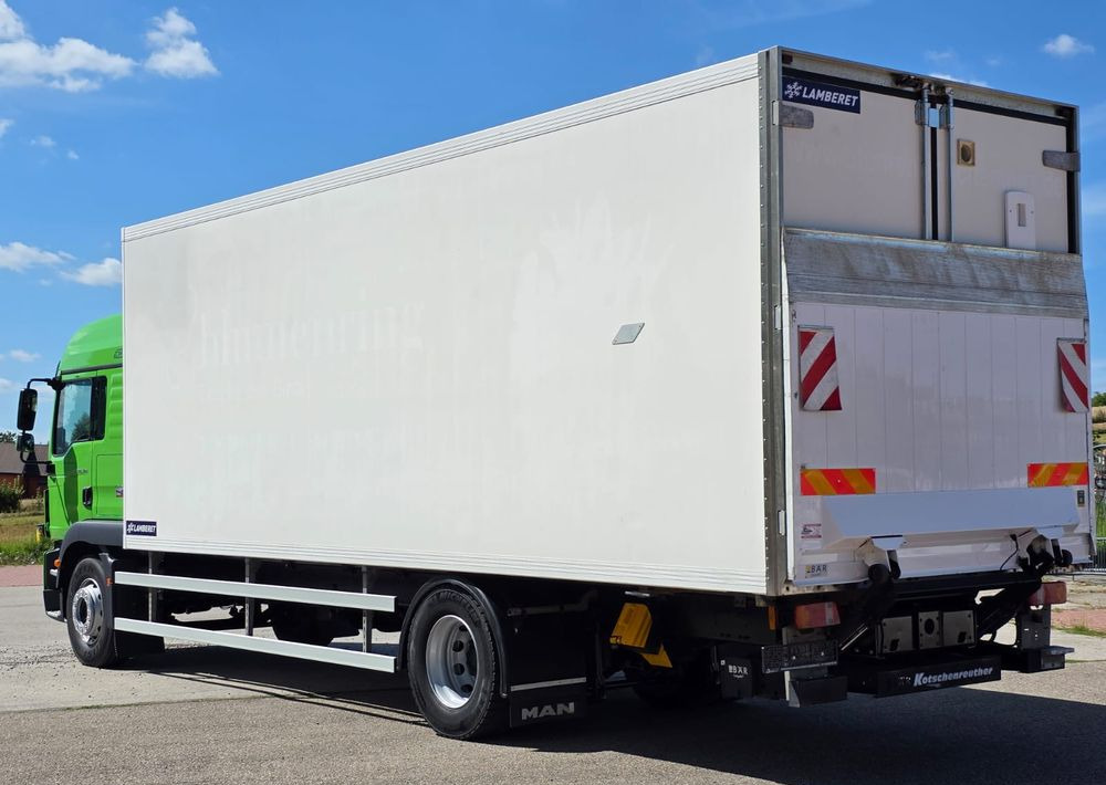 MAN TGM 18.340 / 18.290 / 15.290 / IZOTERMA / WINDA / 19PALET /E6 / SPROWADZONY / AUTOMAT / SYPIALKA / PIERWSZY WŁAŚCICIEL / BOCZNE DRZWI / STAN BARDZO DOBRY - Камион ладилник: слика 3 MAN TGM 18.340 / 18.290 / 15.290 / IZOTERMA / WINDA / 19PALET /E6 / SPROWADZONY / AUTOMAT / SYPIALKA / PIERWSZY WŁAŚCICIEL / BOCZNE DRZWI / STAN BARDZO DOBRY - Камион ладилник: слика 3