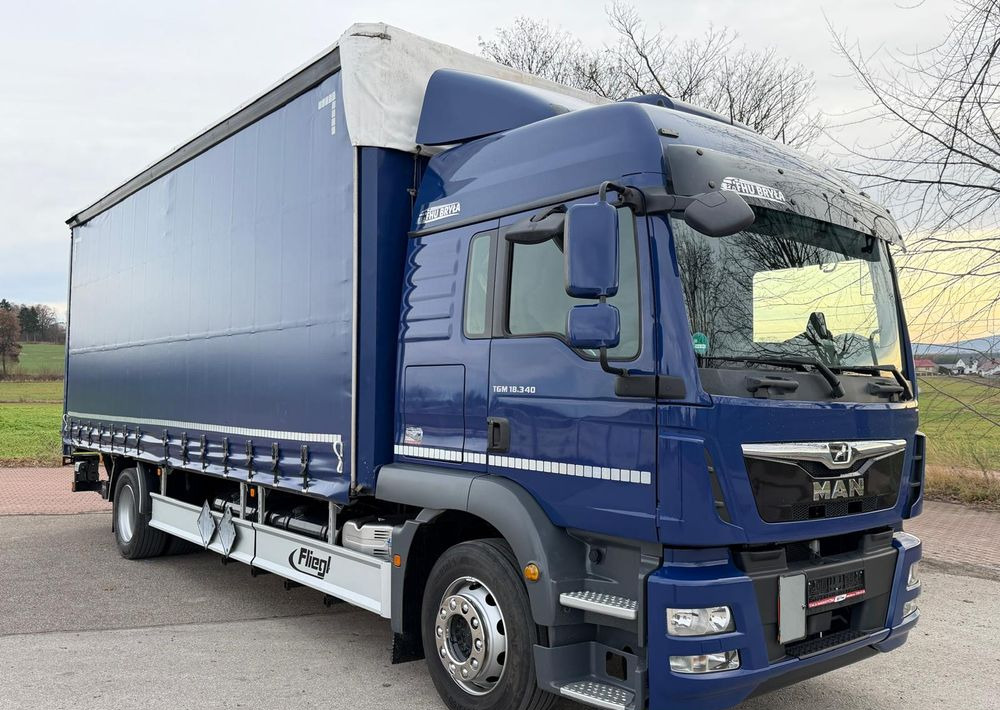 MAN TGM 18.340 / FIRANKA / LIFT / SPROWADZONY / KLIMA POSTOJOWA / 2017 / 9700 ŁADOWNOŚĆ / AUTOMAT / 18 PALET / E6 / WINDA / - Камион со церада: слика 1 MAN TGM 18.340 / FIRANKA / LIFT / SPROWADZONY / KLIMA POSTOJOWA / 2017 / 9700 ŁADOWNOŚĆ / AUTOMAT / 18 PALET / E6 / WINDA / - Камион со церада: слика 1