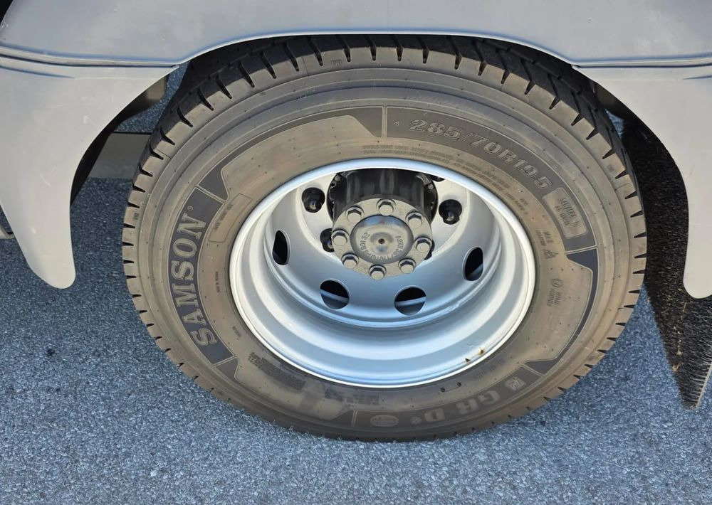 Камион ладилник Mercedes-Benz ATEGO 1527/1530/IZOTERMA/WINDA/SPROWADZONY/E6/PIERWSZY WŁAŚCICIEL/AUTOMAT/18EURO PALET/STAN BARDZO DOBRY: слика 14