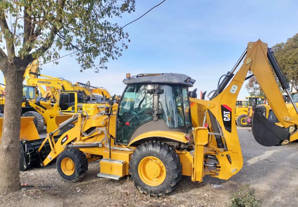 CAT 420 F Caterpillar 420F backhoe loader - Ровокопач: слика 1 CAT 420 F Caterpillar 420F backhoe loader - Ровокопач: слика 1