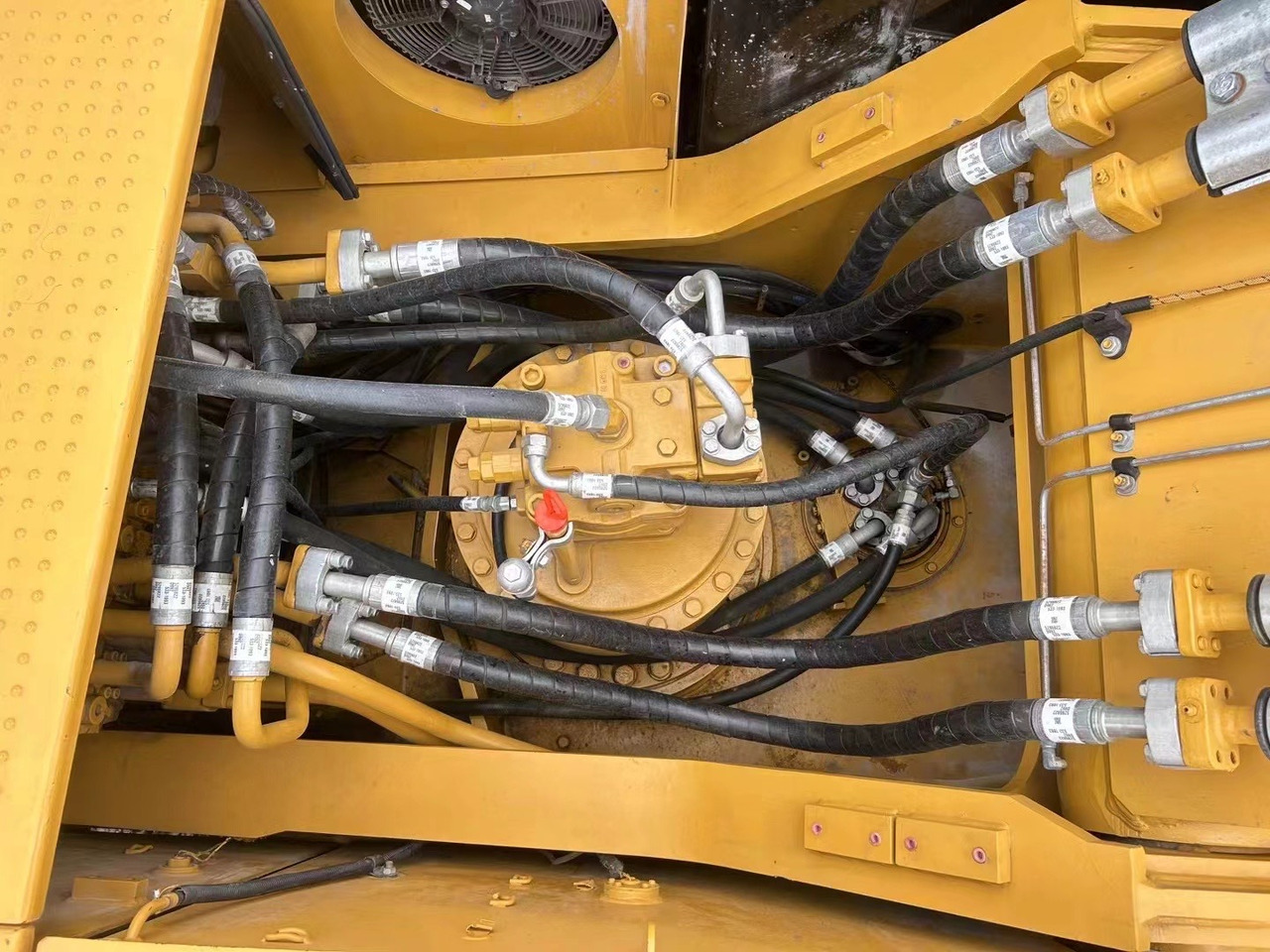 CATERPILLAR CAT340DL - Багер гасеничар: слика 4 CATERPILLAR CAT340DL - Багер гасеничар: слика 4