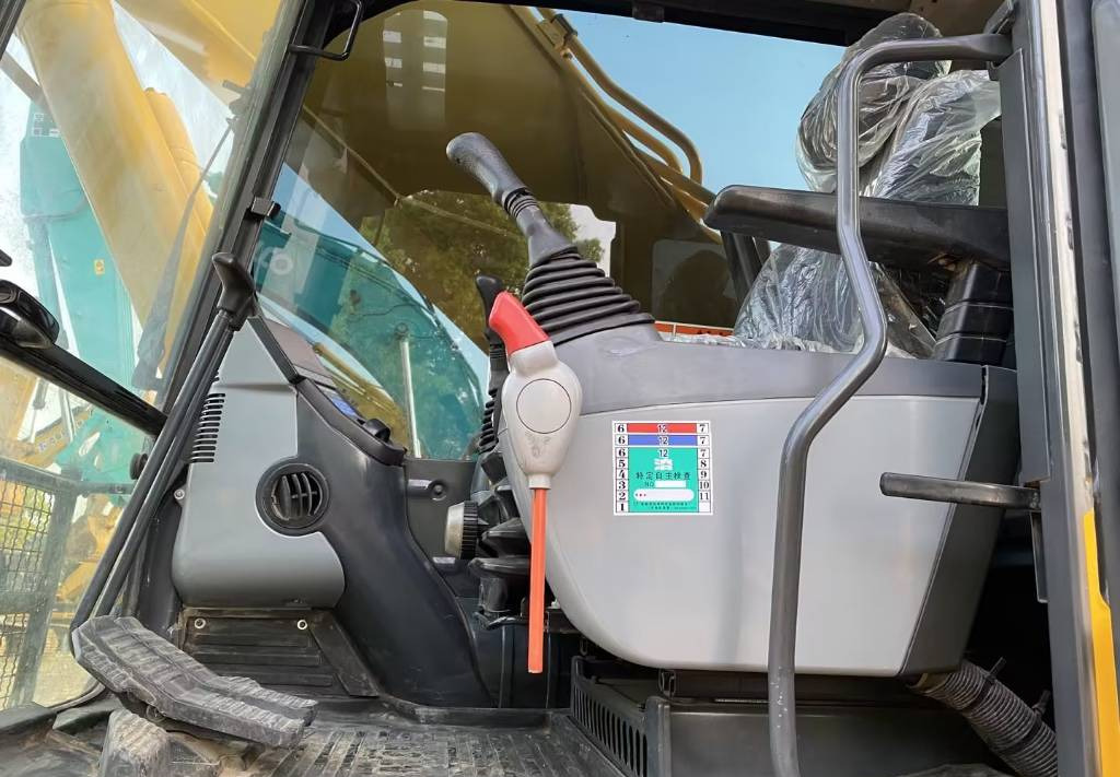 KOMATSU PC 450-8 - Багер гасеничар: слика 5 KOMATSU PC 450-8 - Багер гасеничар: слика 5