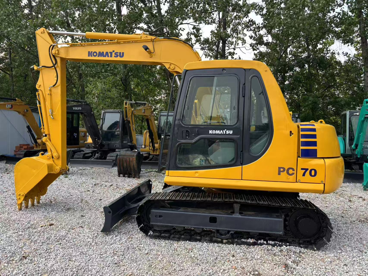 KOMATSU PC70 - Мини багер: слика 1 KOMATSU PC70 - Мини багер: слика 1