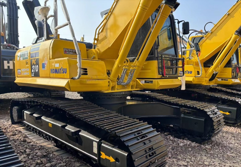 Komatsu PC 210 LC-8 - Багер гасеничар: слика 2 Komatsu PC 210 LC-8 - Багер гасеничар: слика 2