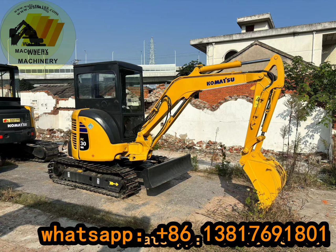Komatsu PC 30 MR-3 Komatsu 30, Komatsu 35-3 - Мини багер: слика 1 Komatsu PC 30 MR-3 Komatsu 30, Komatsu 35-3 - Мини багер: слика 1
