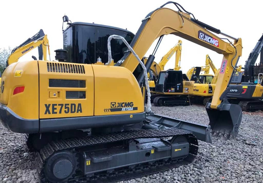 XCMG XE 75 DA XE75 - Мини багер: слика 4 XCMG XE 75 DA XE75 - Мини багер: слика 4