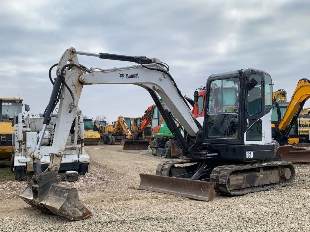 Bobcat E 60 - Мини багер: слика 1 Bobcat E 60 - Мини багер: слика 1