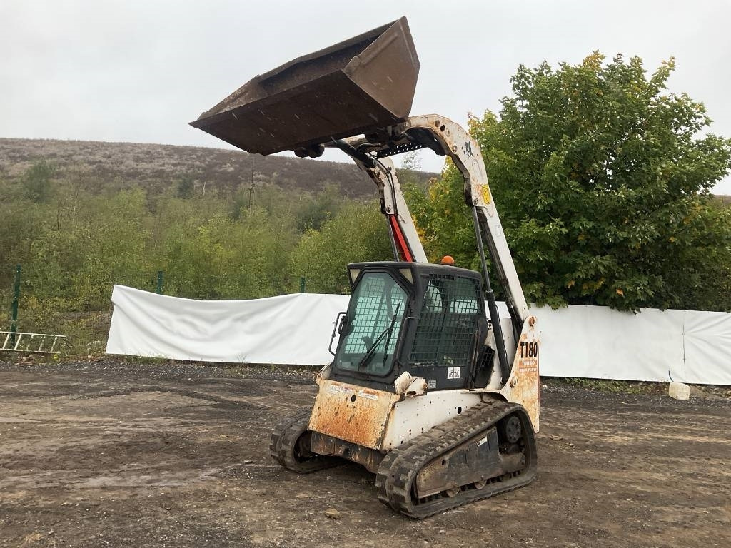 Bobcat T 180 - Компактен натоварувач: слика 2 Bobcat T 180 - Компактен натоварувач: слика 2