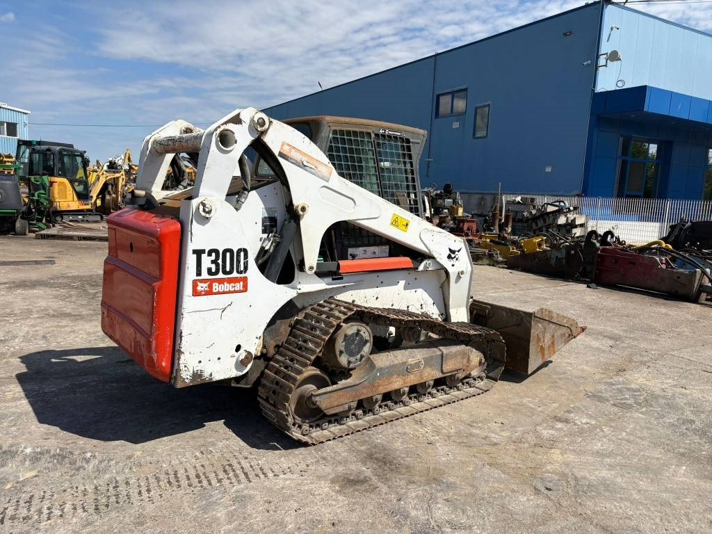 Bobcat T 300 - Компактен натоварувач: слика 4 Bobcat T 300 - Компактен натоварувач: слика 4
