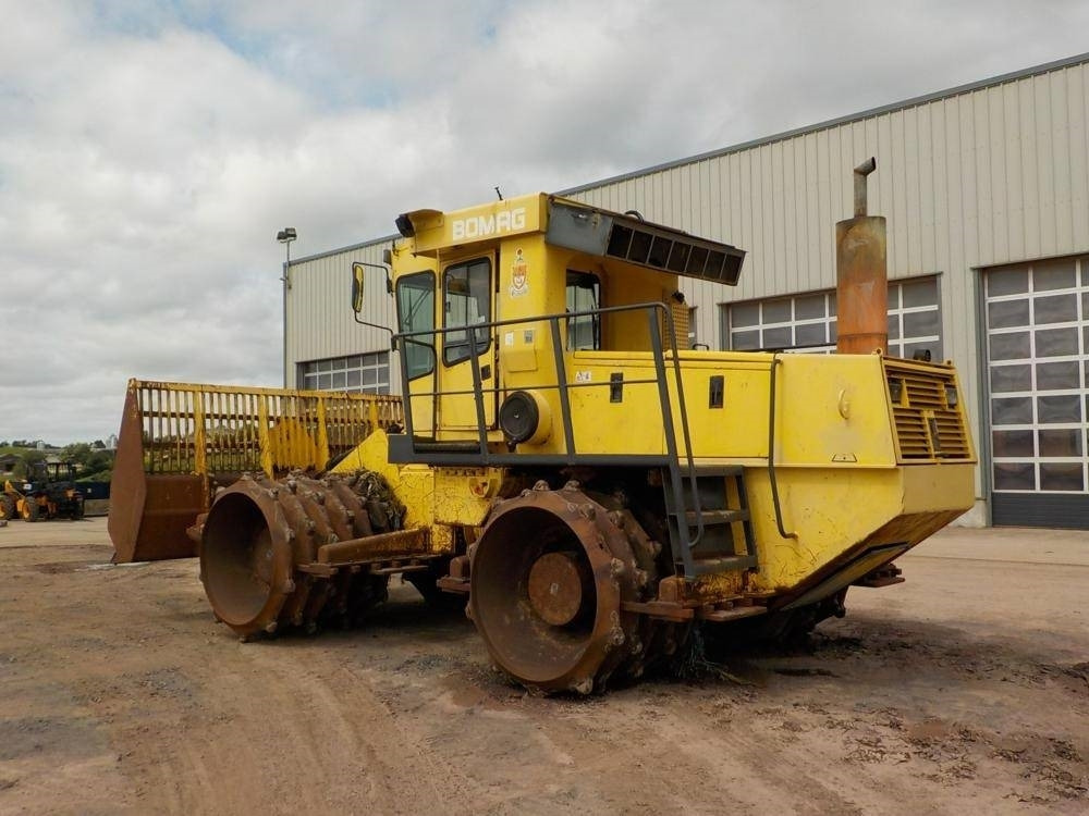 Bomag BC 671 RB - Компактор: слика 2 Bomag BC 671 RB - Компактор: слика 2