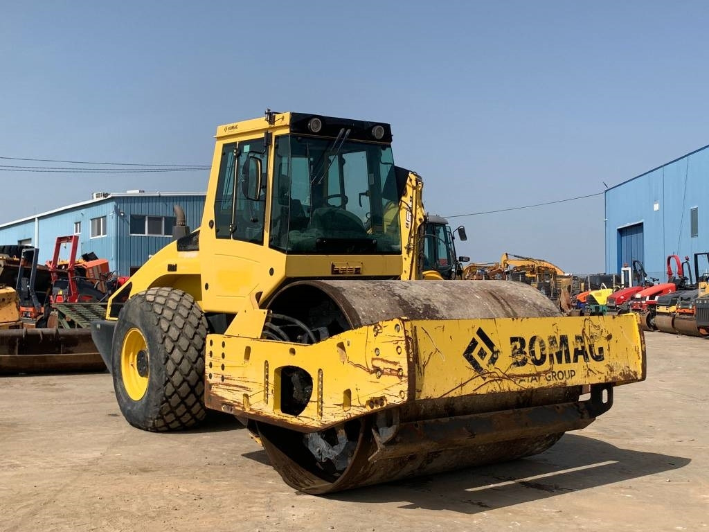Bomag BW 219 D H-4 - Компактор: слика 1 Bomag BW 219 D H-4 - Компактор: слика 1