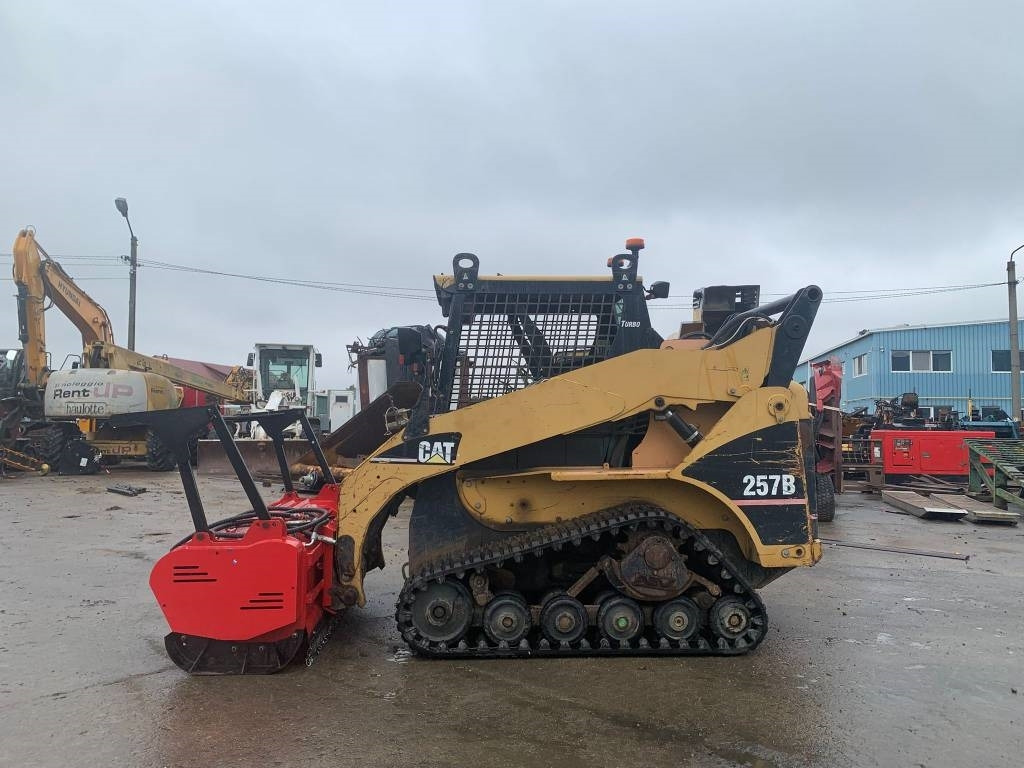 CAT 257 B - Компактен натоварувач: слика 3 CAT 257 B - Компактен натоварувач: слика 3