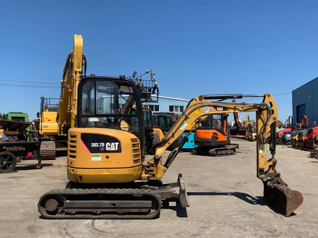 CAT 302.7 CR - Мини багер: слика 3 CAT 302.7 CR - Мини багер: слика 3