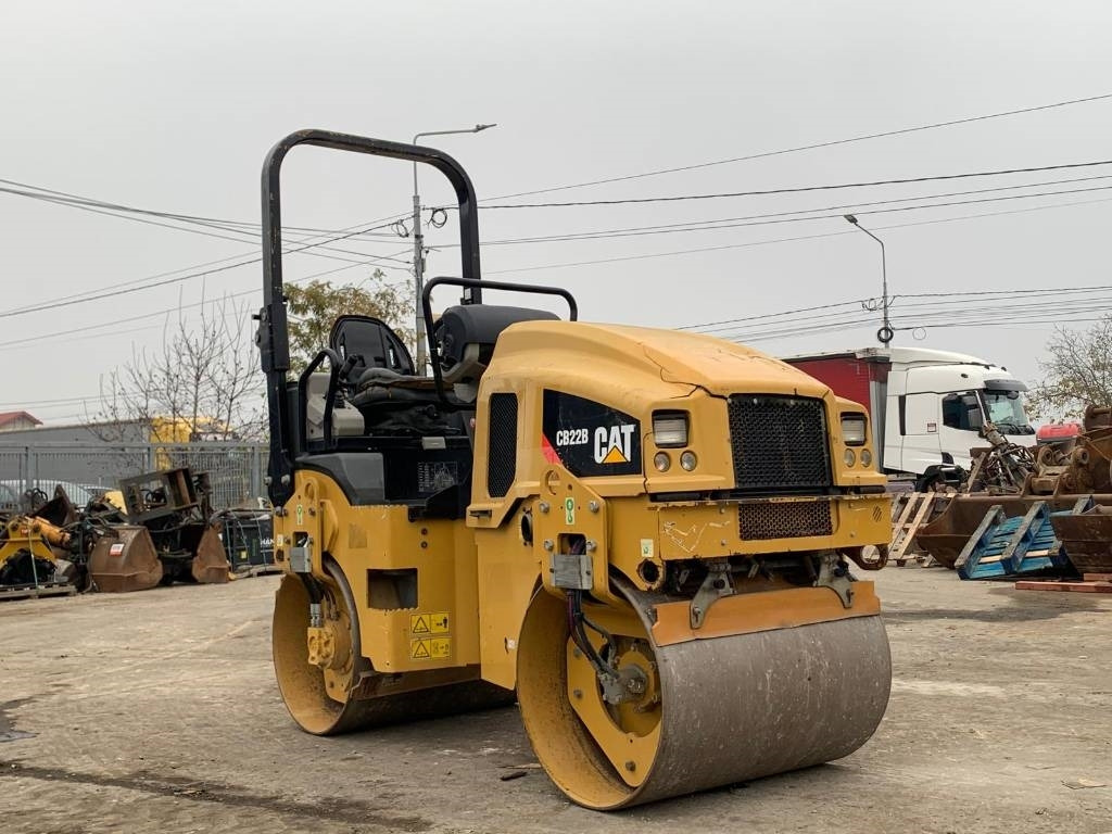 CAT CB 22B - Ваљак за пат: слика 4 CAT CB 22B - Ваљак за пат: слика 4