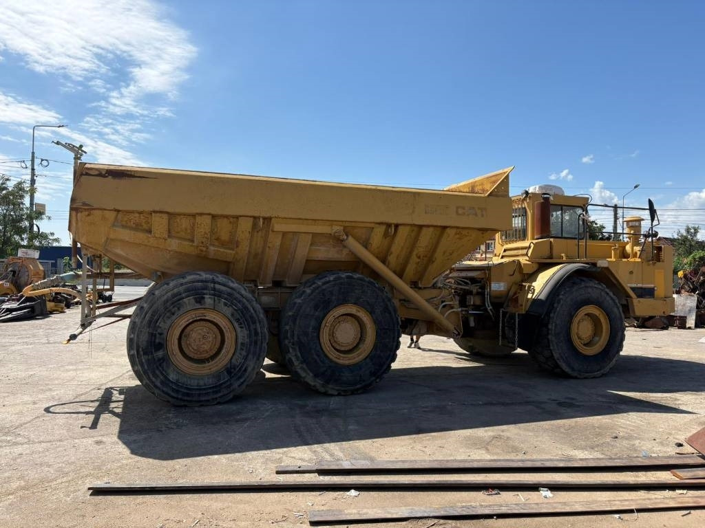 CAT D 350 C - Зглобен истоварувач: слика 2 CAT D 350 C - Зглобен истоварувач: слика 2