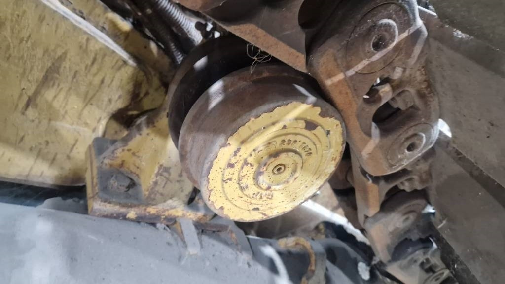 CAT D5 FOR PARTS - Булдожер: слика 3 CAT D5 FOR PARTS - Булдожер: слика 3