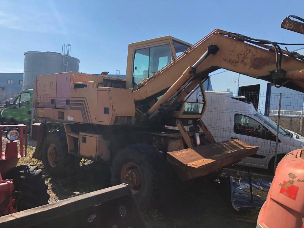 Case Poclain 888BP FOR PARTS - Багер на тркала: слика 3 Case Poclain 888BP FOR PARTS - Багер на тркала: слика 3