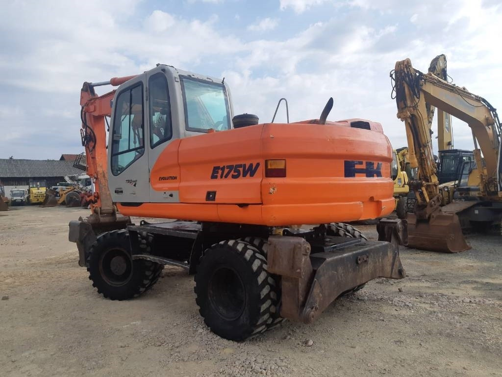Fiat-Kobelco E175W - Багер на тркала: слика 3 Fiat-Kobelco E175W - Багер на тркала: слика 3