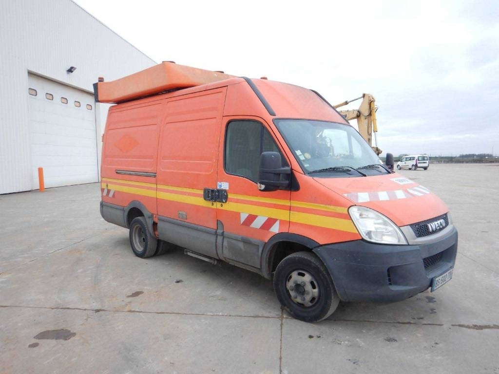 Iveco Daily 50C15 - Товарно комбе: слика 2 Iveco Daily 50C15 - Товарно комбе: слика 2