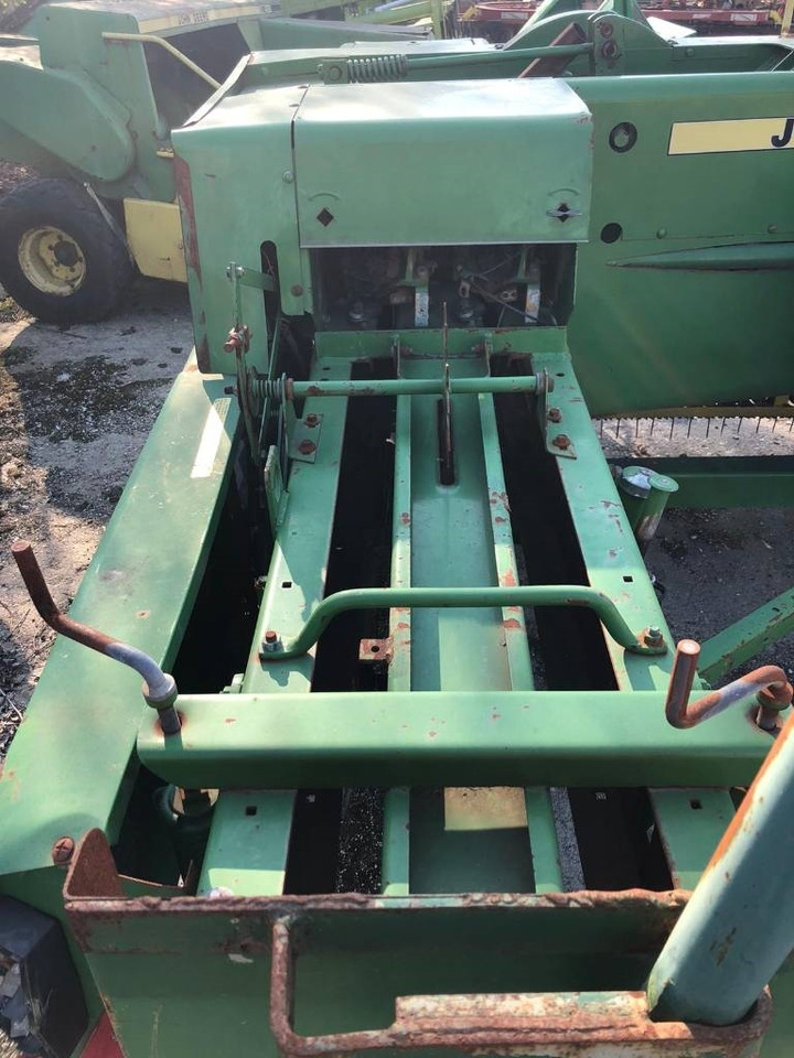 John Deere 459 - Балирка за квадратни бали: слика 4 John Deere 459 - Балирка за квадратни бали: слика 4