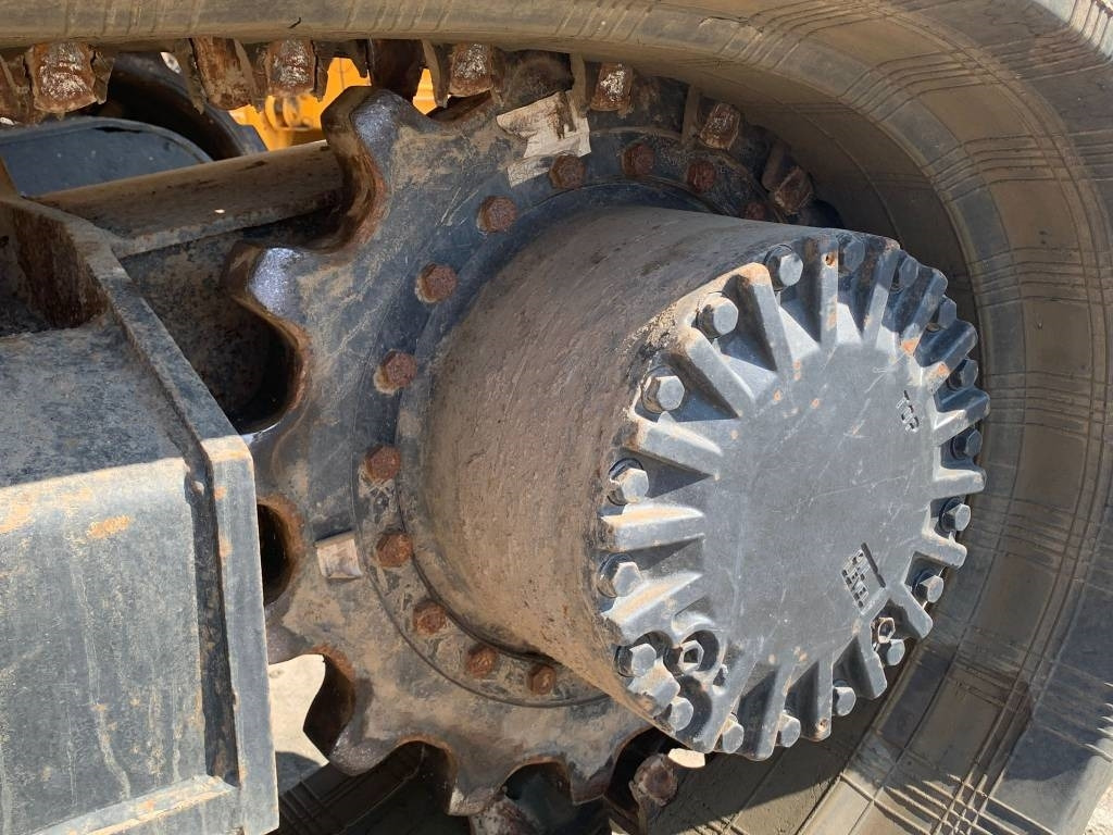 Komatsu CD 110 R-1 - Истоварувач со гасеници: слика 5 Komatsu CD 110 R-1 - Истоварувач со гасеници: слика 5