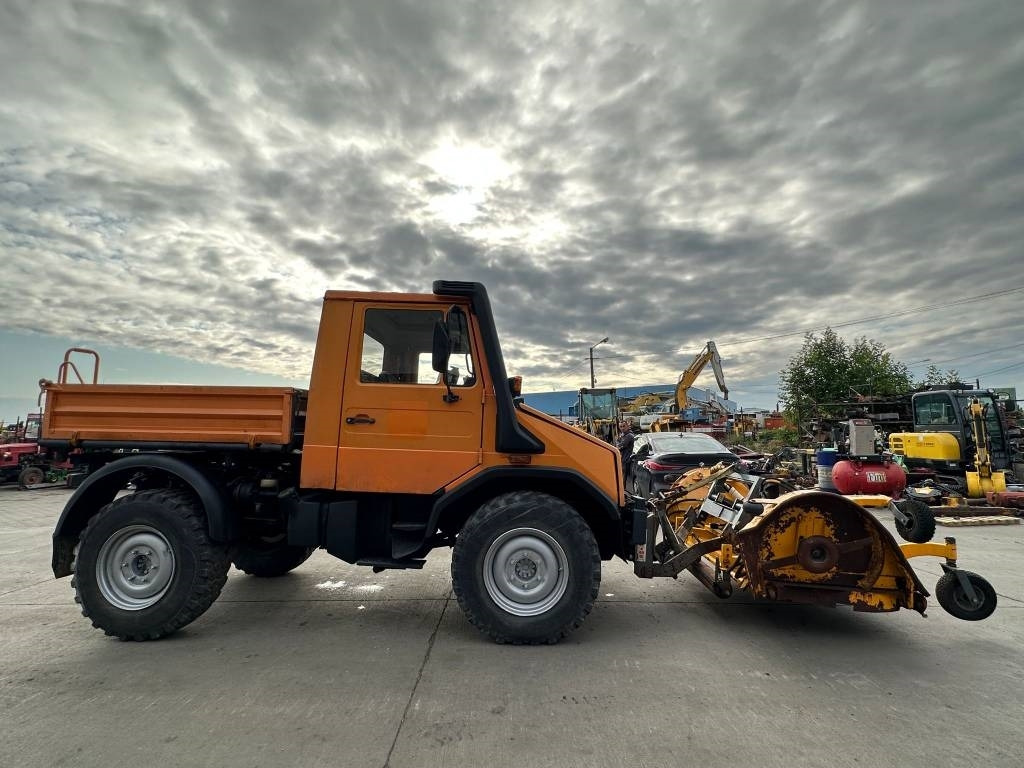 Комунално/ Специјално возило Mercedes-Benz Unimog 408/10: слика 6