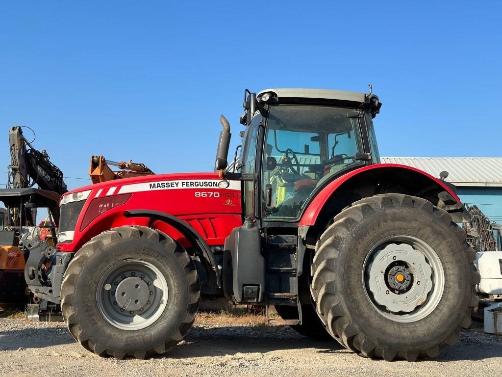 Massey Ferguson 8670 - Трактор: слика 2 Massey Ferguson 8670 - Трактор: слика 2