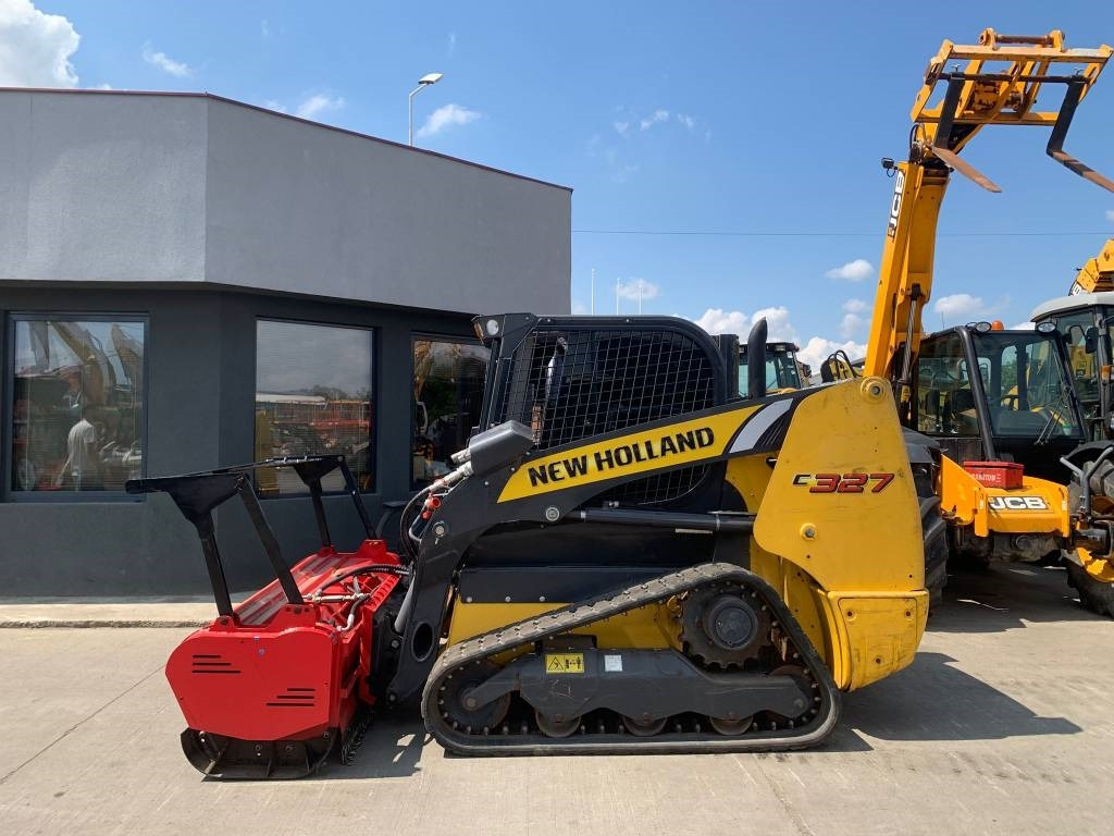 New Holland C327  - Компактен натоварувач: слика 2 New Holland C327  - Компактен натоварувач: слика 2