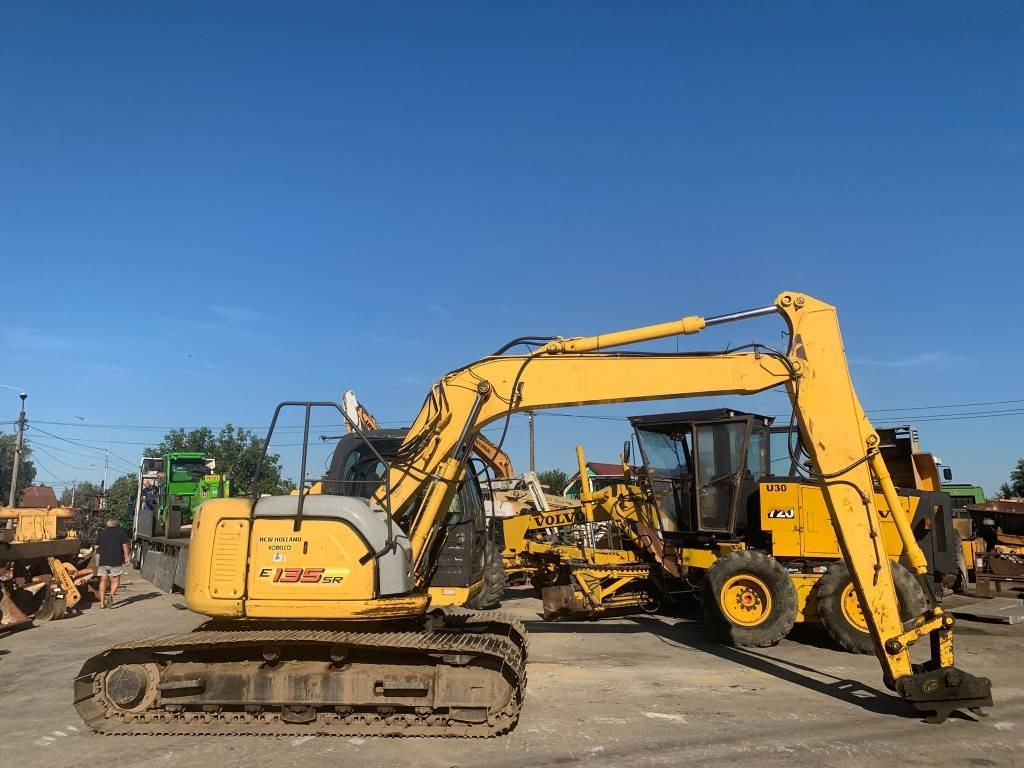 New Holland E 135 SR - Багер гасеничар: слика 2 New Holland E 135 SR - Багер гасеничар: слика 2