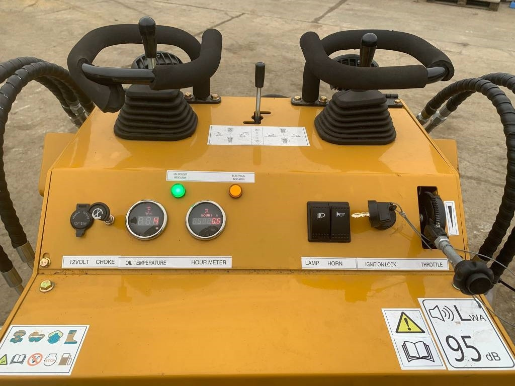 Newrick ZW480 - Компактен натоварувач: слика 5 Newrick ZW480 - Компактен натоварувач: слика 5