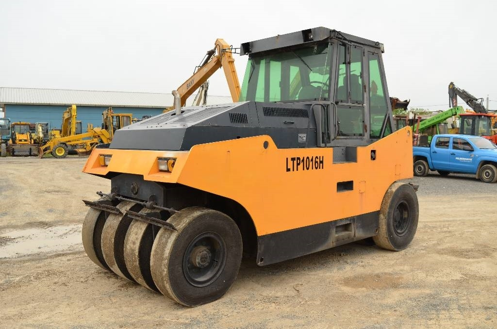 Sinoway LTP1016H - Пневматски ваљак: слика 1 Sinoway LTP1016H - Пневматски ваљак: слика 1
