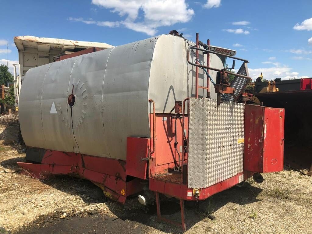 Strassmayr R7500 Strassmayr R7500 - Прскалка за битуменска емулзија: слика 1 Strassmayr R7500 Strassmayr R7500 - Прскалка за битуменска емулзија: слика 1