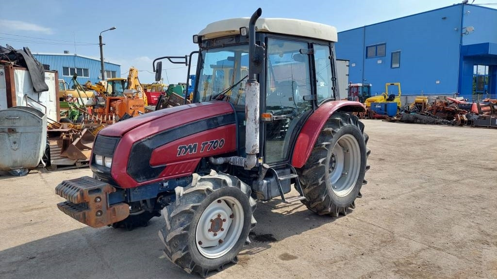 TYM T700 - Трактор: слика 2 TYM T700 - Трактор: слика 2