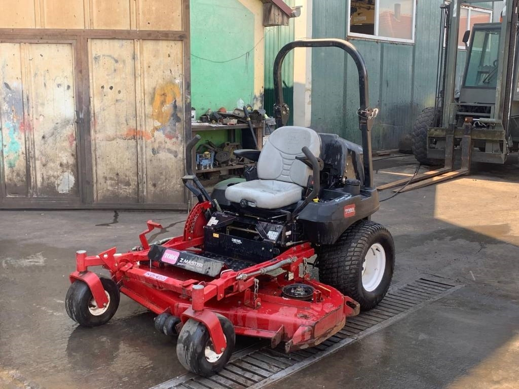 Toro Z MASTER PROFESSIONAL 7000 - Градинарска косилка: слика 1 Toro Z MASTER PROFESSIONAL 7000 - Градинарска косилка: слика 1