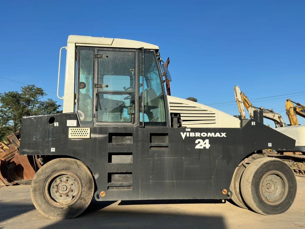 Vibromax W2400 - Пневматски ваљак: слика 2 Vibromax W2400 - Пневматски ваљак: слика 2